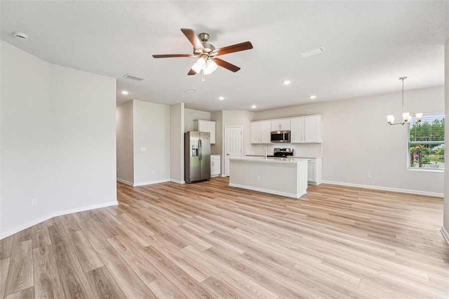 Spacious, unfurnished interior of a new home in , Palm Coast (Image 27).
