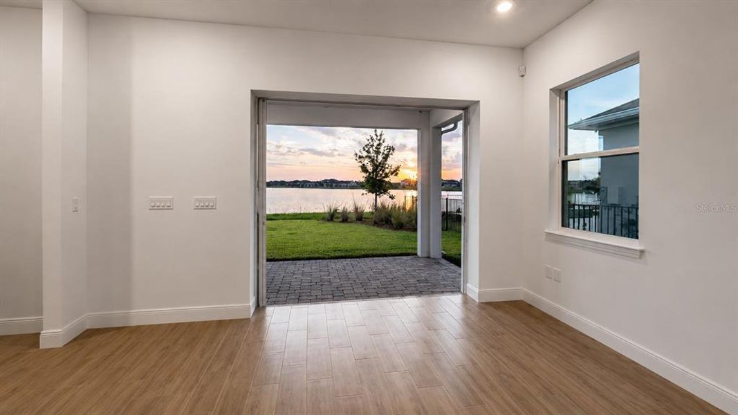 Spacious, unfurnished interior of a new home in Laureate Park, Orlando (Image 25).