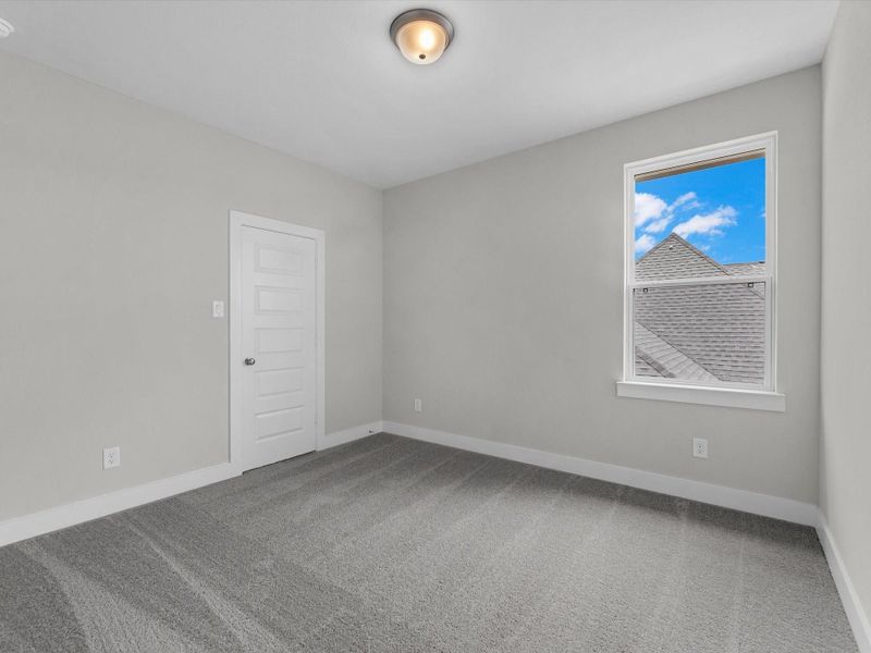 Spacious, unfurnished interior of a new home in Clopton Farms, Montgomery (Image 21).