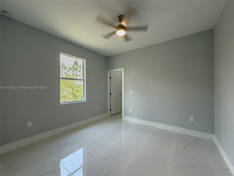 Spacious, unfurnished interior of a new home in , Lehigh Acres (Image 20). Spacious, unfurnished interior of a new home in , Lehigh Acres (Image 20).