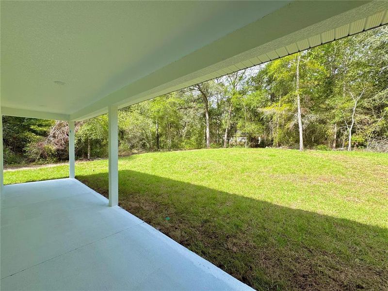Exterior details and patio area of a home in , Citrus Springs (Image 16).