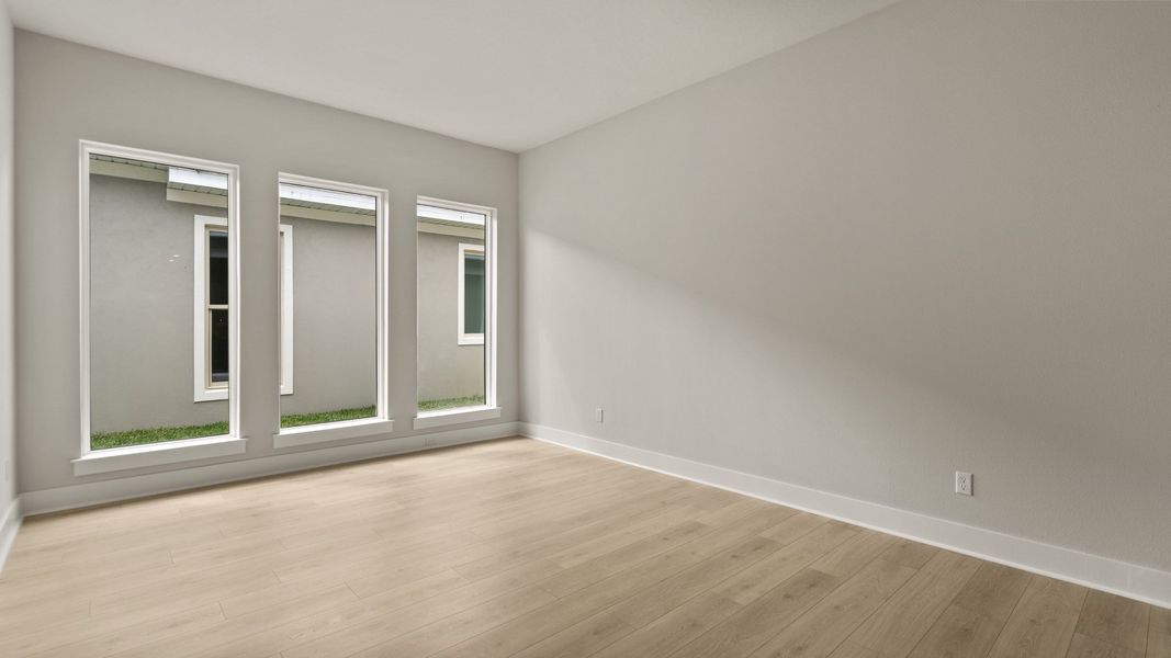 Spacious, unfurnished interior of a new home in Turnleaf, Punta Gorda (Image 12).
