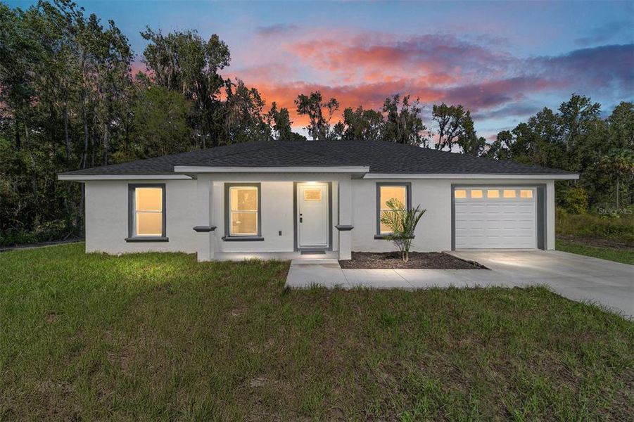 Exterior details and patio area of a home in , Ocala (Image 16).