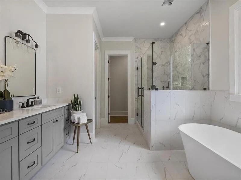 Furnished interior view inside a new home in , Woodstock (Image 8).