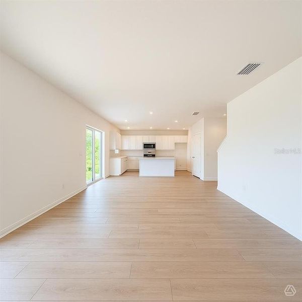 Spacious, unfurnished interior of a new home in , Parrish (Image 6).
