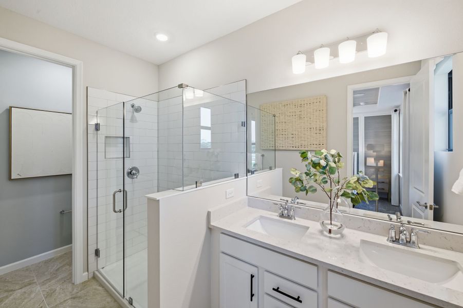 Furnished interior view inside a new home in Everton, Lantana (Image 11).