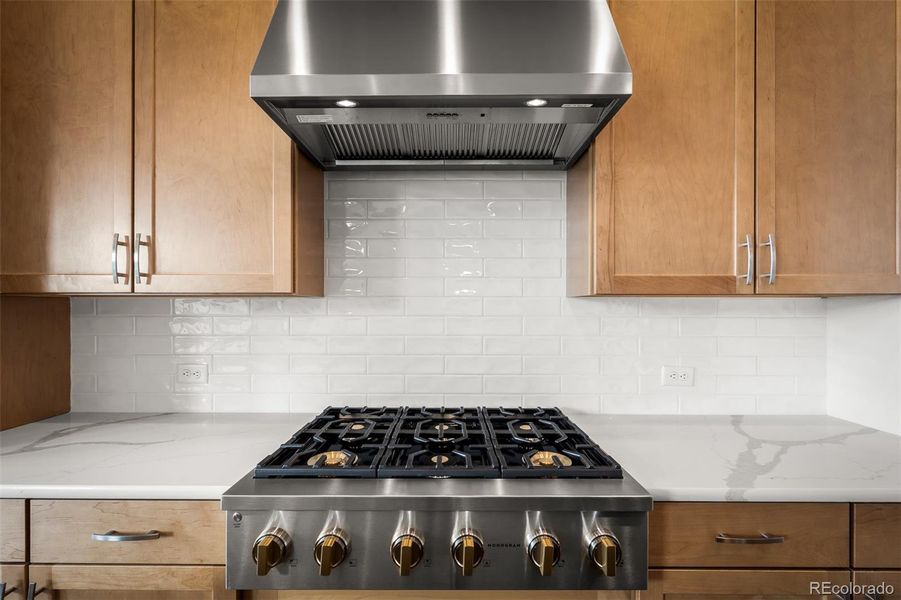 Close-up of interior finishes inside a home in Cloverleaf - Pinnacle Collection, Monument (Image 19).
