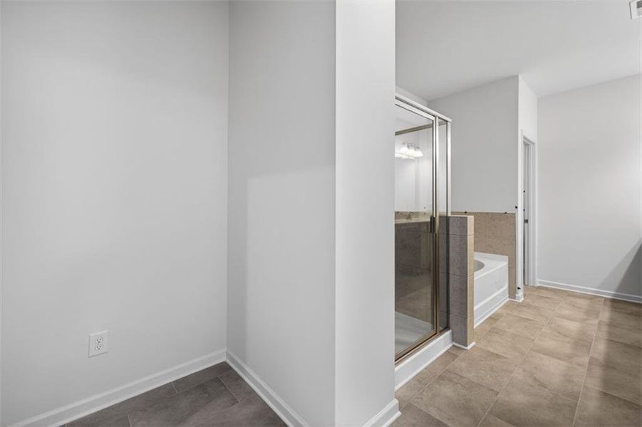 Spacious, unfurnished interior of a new home in Jameson Towns, Villa Rica (Image 25).