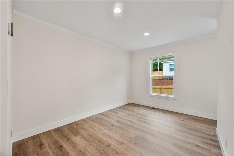 Spacious, unfurnished interior of a new home in , Gainesville (Image 25).