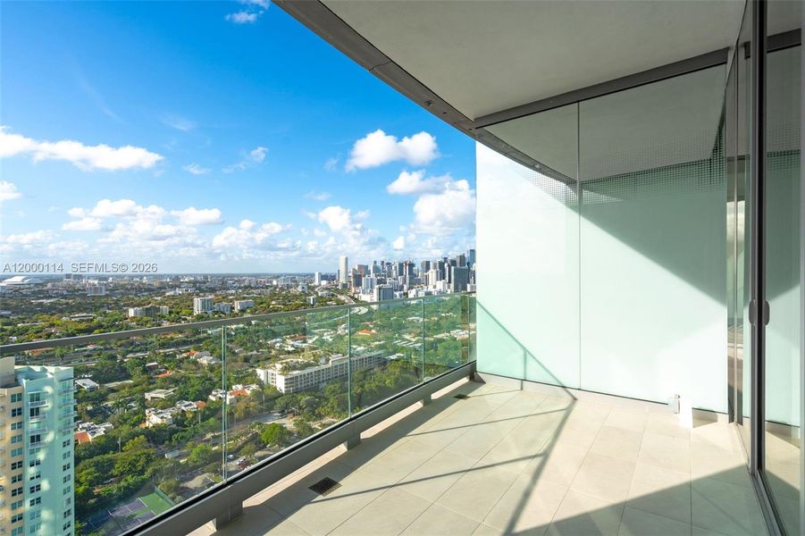 Condo located in Miami, FL showcasing its design and architecture (Image 31). Condo located in Miami, FL showcasing its design and architecture (Image 31).