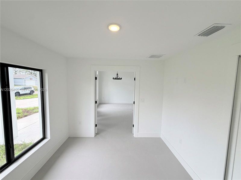 Spacious, unfurnished interior of a new home in , Lehigh Acres (Image 25).