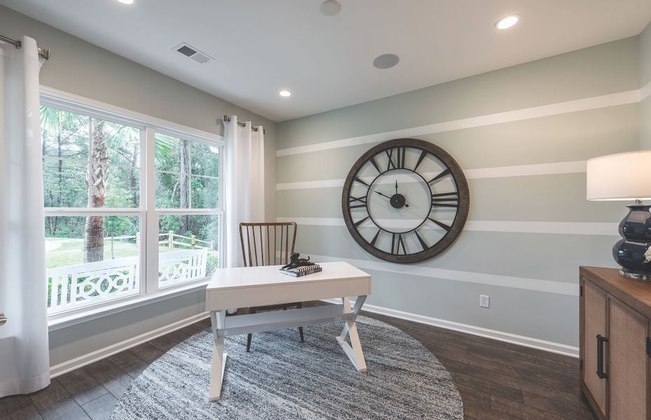 Stay on task in this home office