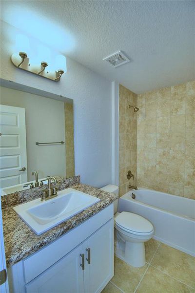 Furnished interior view inside a new home in Cadence Crossing, Auburndale (Image 15).