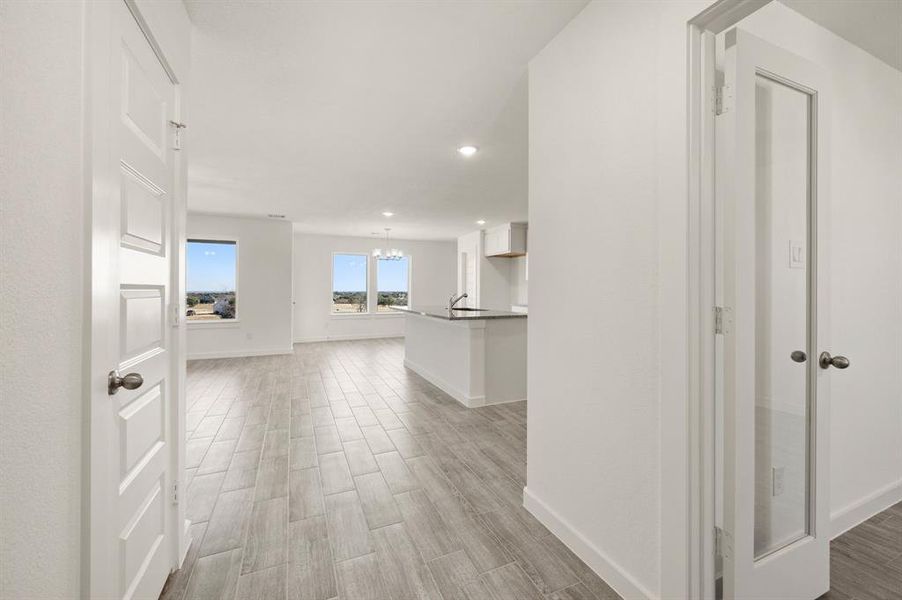 Spacious, unfurnished interior of a new home in Gatlin Ranch, Springtown (Image 19).