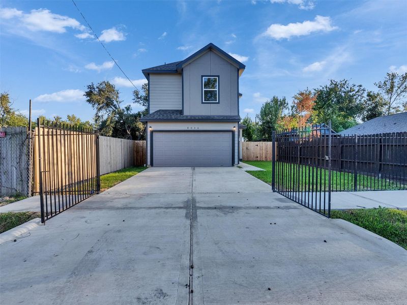 Exterior details and patio area of a home in , Houston (Image 4).