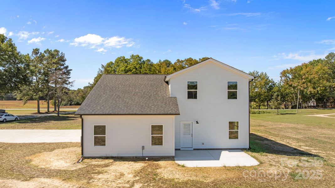 Image 36 of a home in .