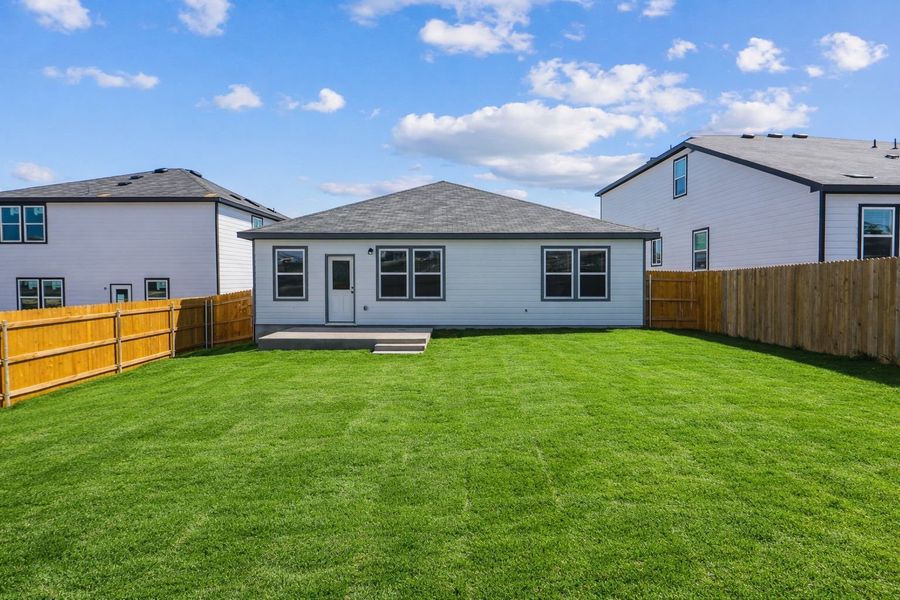 Exterior details and patio area of a home in Skyview, Belton (Image 23).