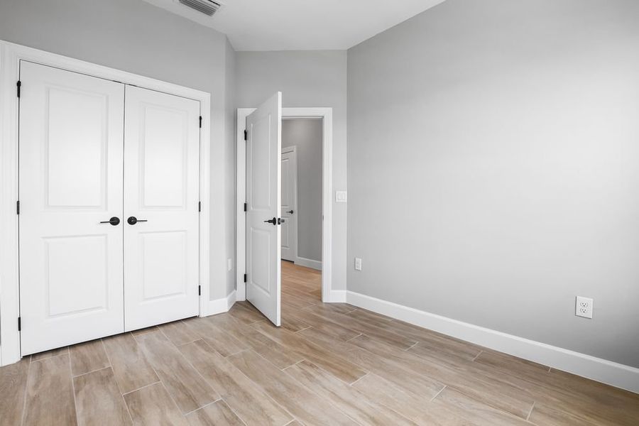 Spacious, unfurnished interior of a new home in Seahaven, Punta Gorda (Image 12). Spacious, unfurnished interior of a new home in Seahaven, Punta Gorda (Image 12).