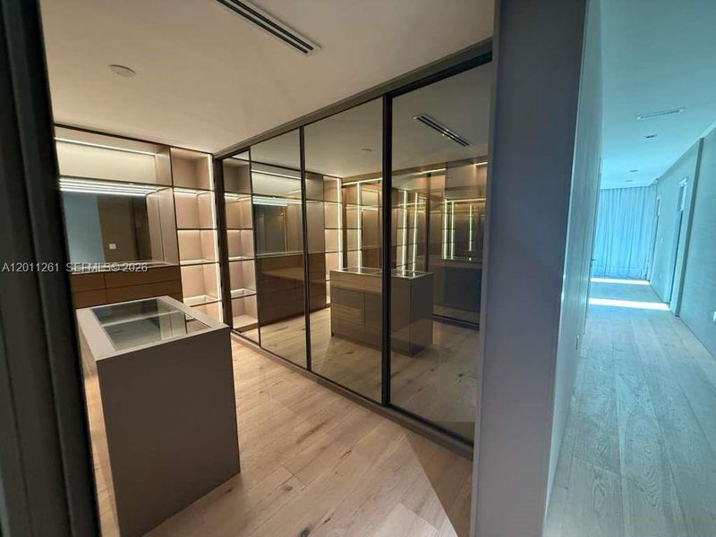 Image 39 of a home in .