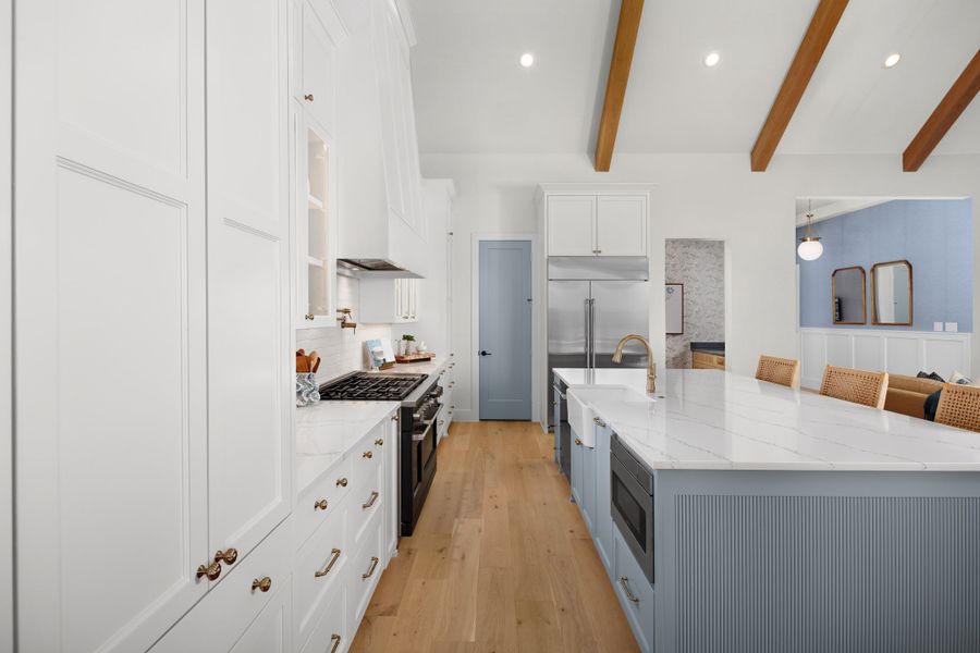 Furnished interior view inside a new home in Winding Creek, Rockwall (Image 7). Furnished interior view inside a new home in Winding Creek, Rockwall (Image 7).