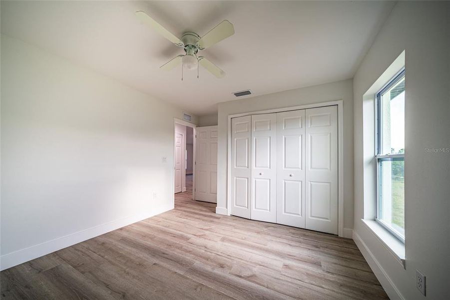 Spacious, unfurnished interior of a new home in , Port Charlotte (Image 13).