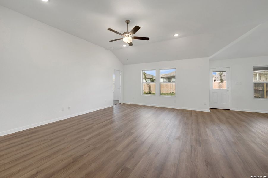 Spacious, unfurnished interior of a new home in Paloma Park, Converse (Image 43).