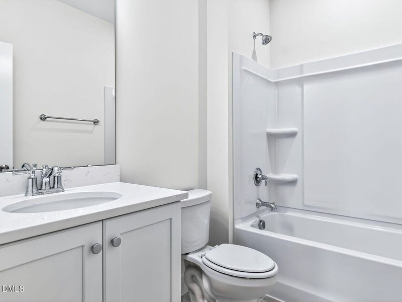028-1280x960-bathroom