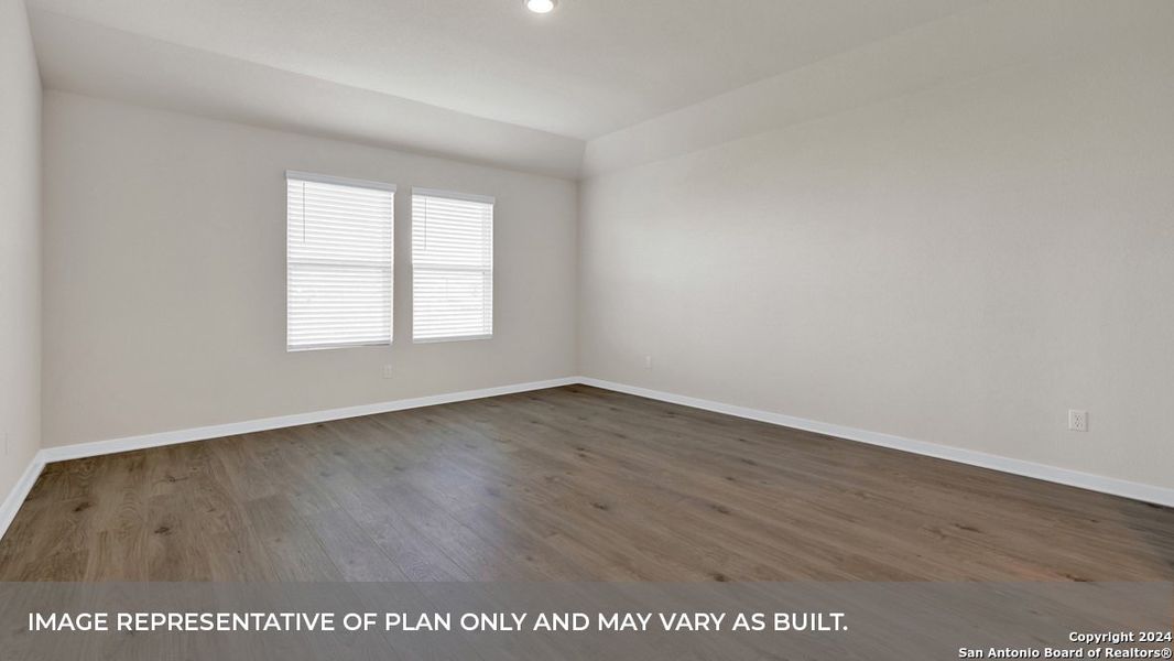 Spacious, unfurnished interior of a new home in Sonoma Oaks, Fredericksburg (Image 16).