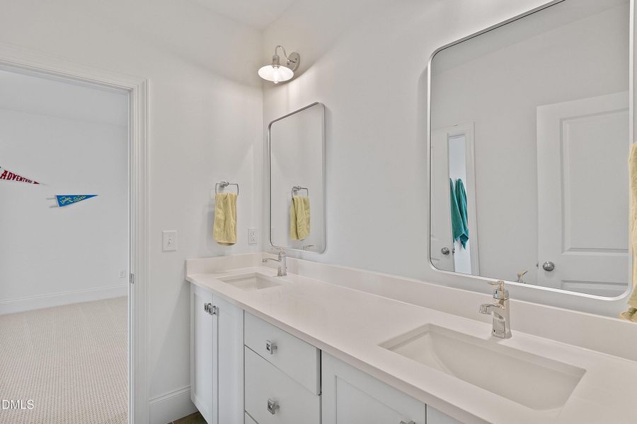 45-807 Crimson_7328 45-807 Crimson_7328