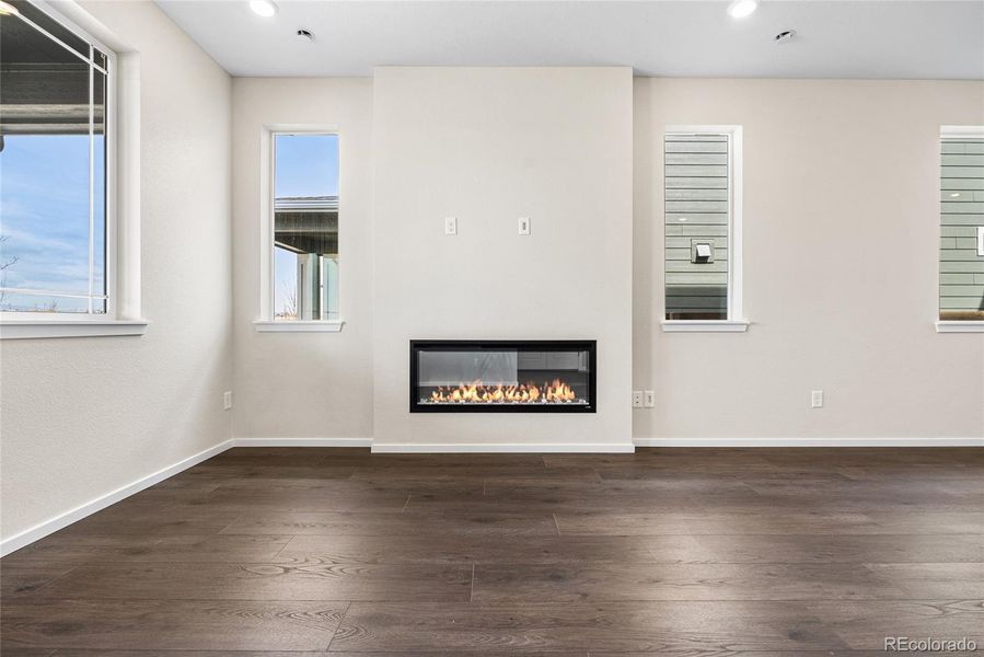 Spacious, unfurnished interior of a new home in Barefoot Village, Firestone (Image 14).