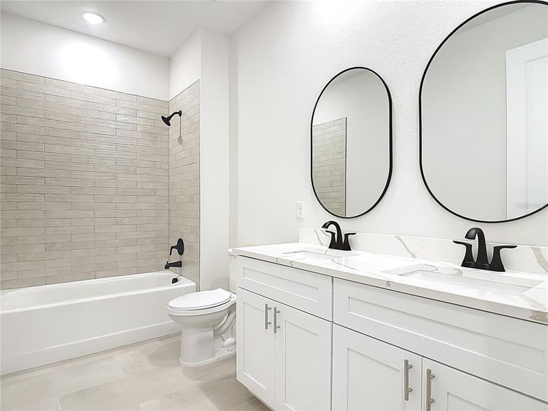 Furnished interior view inside a new home in , Eustis (Image 15).