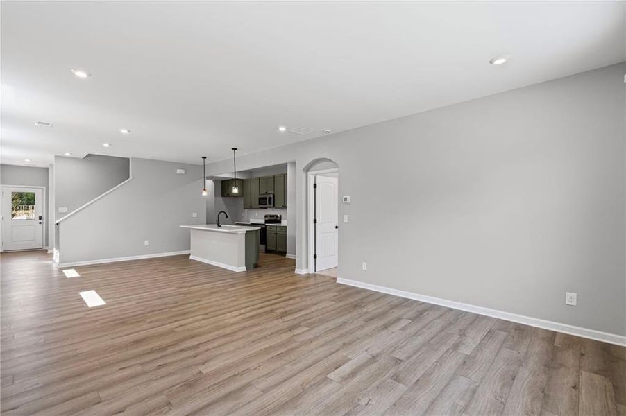 Spacious, unfurnished interior of a new home in Villas at Gold Creek, Dawsonville (Image 13).