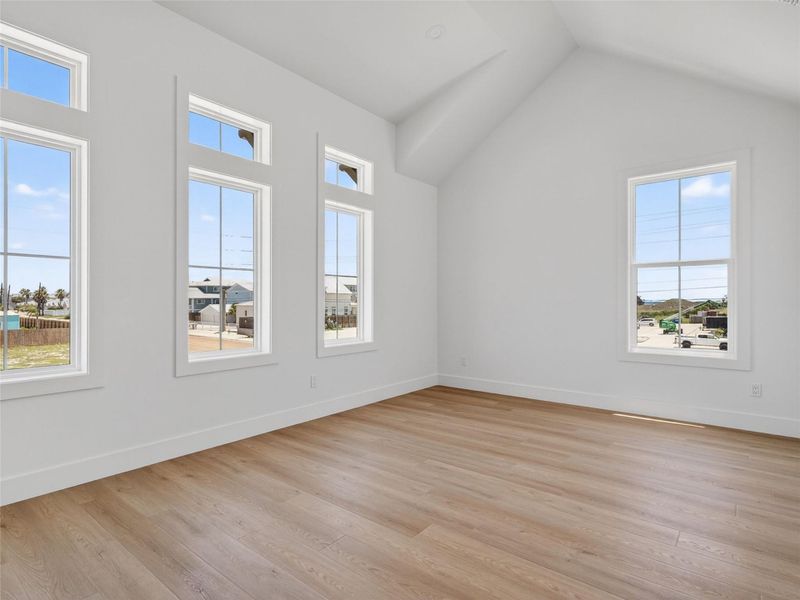 Spacious, unfurnished interior of a new home in , Port Aransas (Image 22).