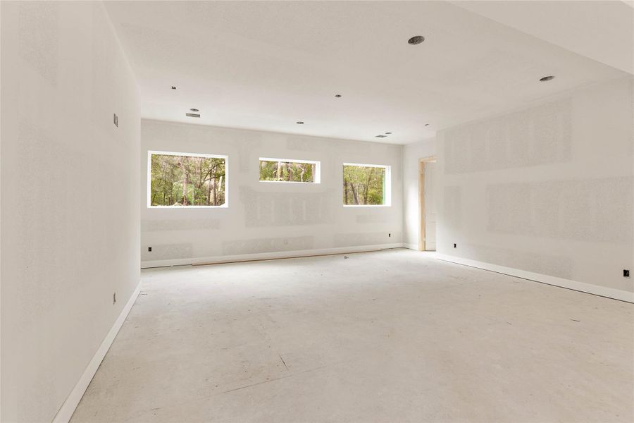 Another view of the game room. Another view of the game room.