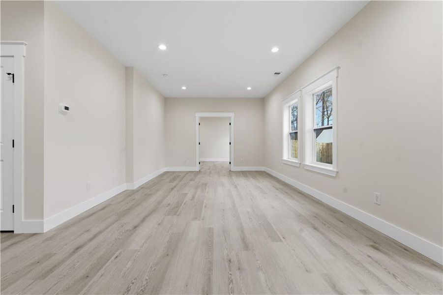 Spacious, unfurnished interior of a new home in , Mableton (Image 44).