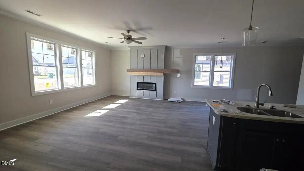 Lot 155 Surrey (4) (Medium)