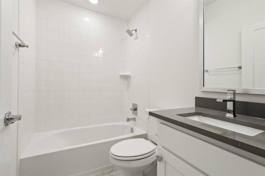 025-8513DelRioTrail-Rowlett-TX-75089-Bathroom2.jpg-SMALL