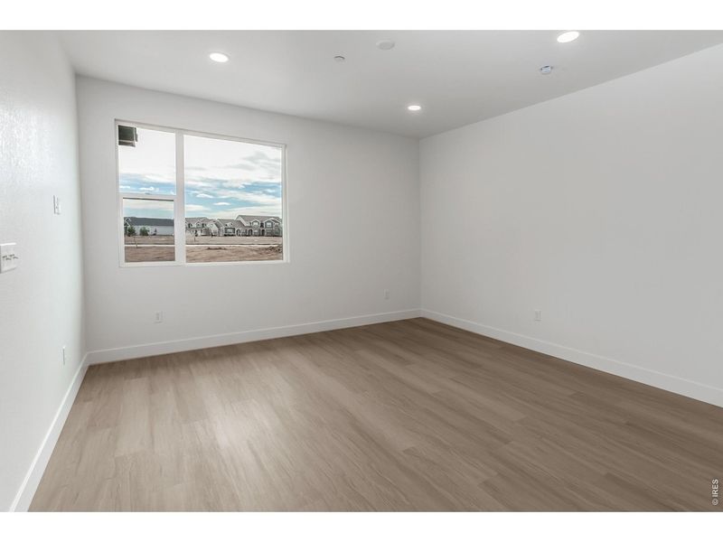 Spacious, unfurnished interior of a new home in , Timnath (Image 27).