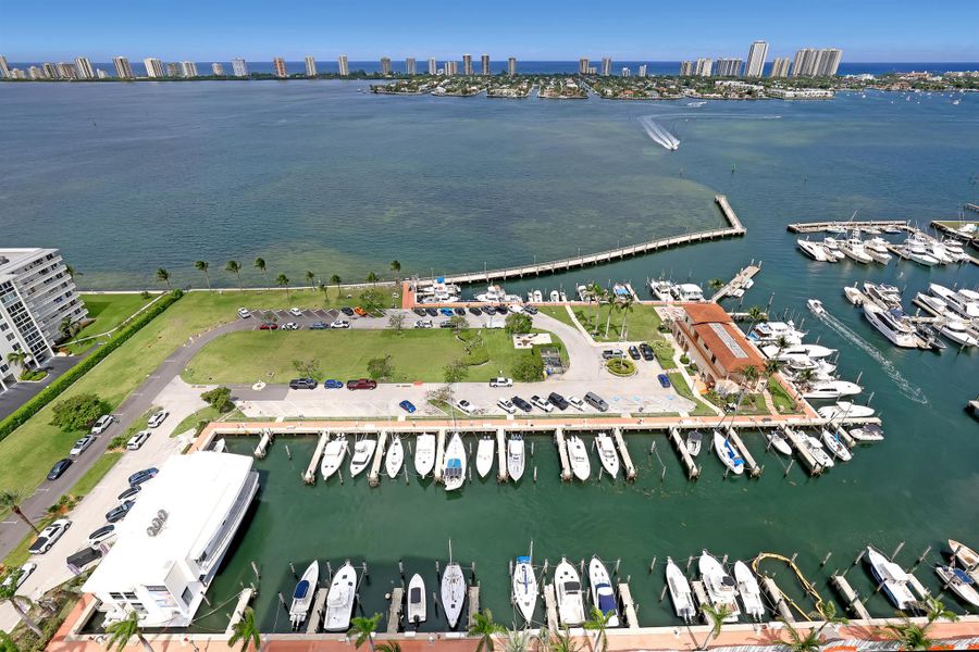 Image 33 of a home in .