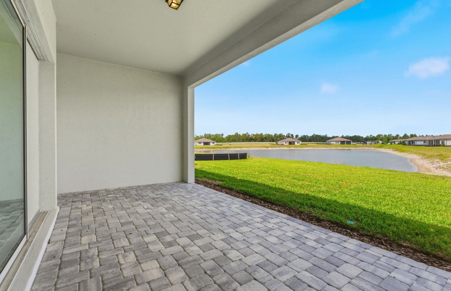 Exterior details and patio area of a home in Del Webb River Reserve, Spring Hill (Image 4).