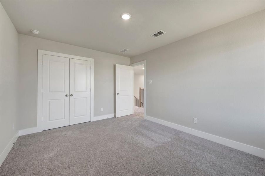 Spacious, unfurnished interior of a new home in Lily Creek at Sutton Fields, Aubrey (Image 32).