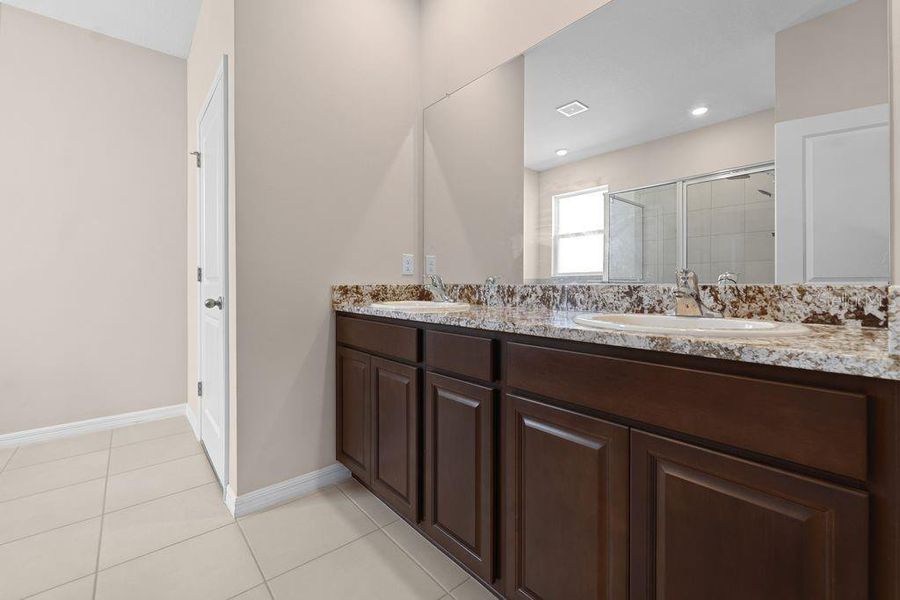 Furnished interior view inside a new home in Waterford, Brooksville (Image 13).