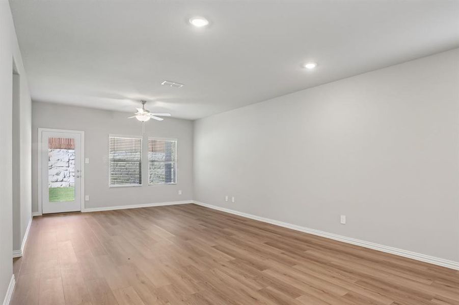 Photo is not of the actual home, but is an inspirational photo of builder’s model home and may depict options, furnishings, and/or decorator features that are not included.