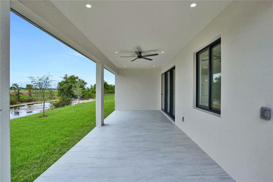 Exterior details and patio area of a home in , Cape Coral (Image 34).