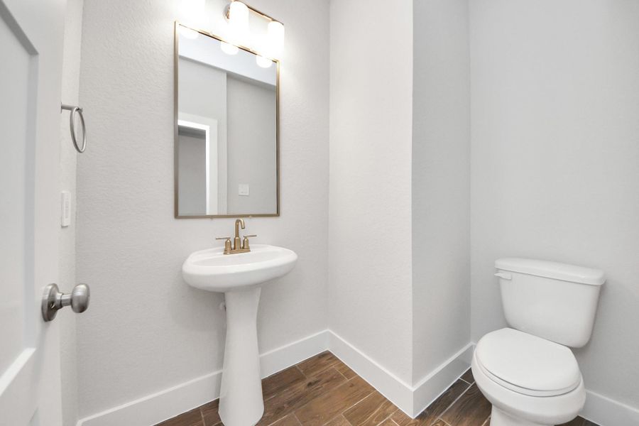 Furnished interior view inside a new home in Laurel Landing: Landmark Collection, Alvin (Image 12).