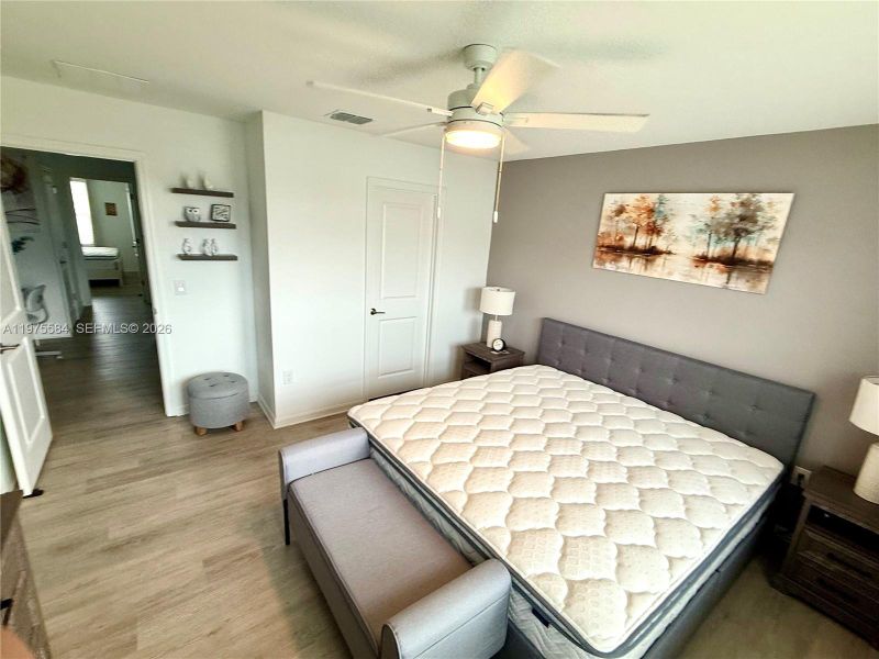 Furnished interior view inside a new home in , Kissimmee (Image 12).