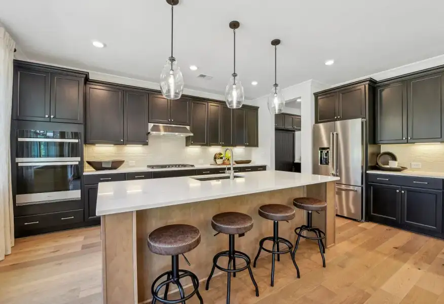 Logan Model Kitchen - 5 of 15
