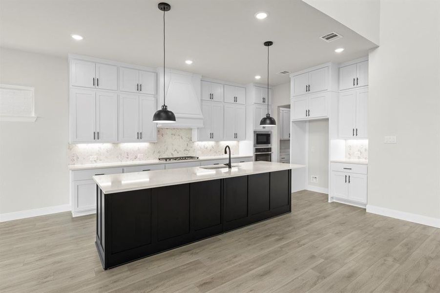 10. 6801 Marerro - Kitchen (2)