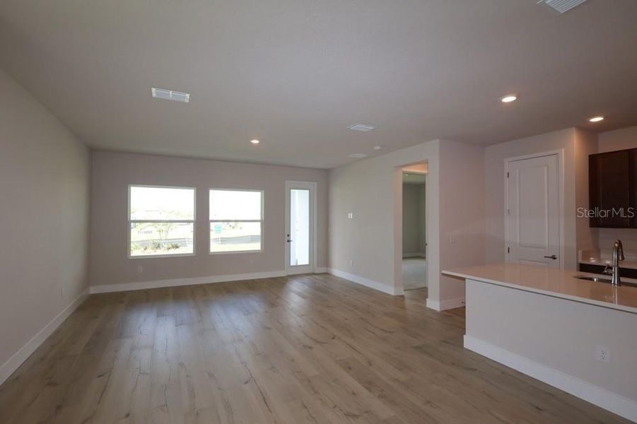 Spacious, unfurnished interior of a new home in Waterset Tradition Series, Apollo Beach (Image 5).