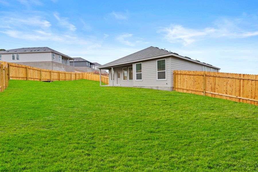 Exterior details and patio area of a home in Clayton Ranch, Copperas Cove (Image 18).